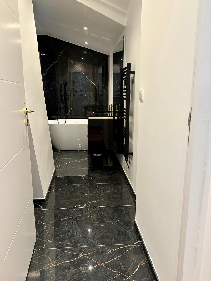 Bel Appartement Avec Parking Au Coeur De Reims Buitenkant foto