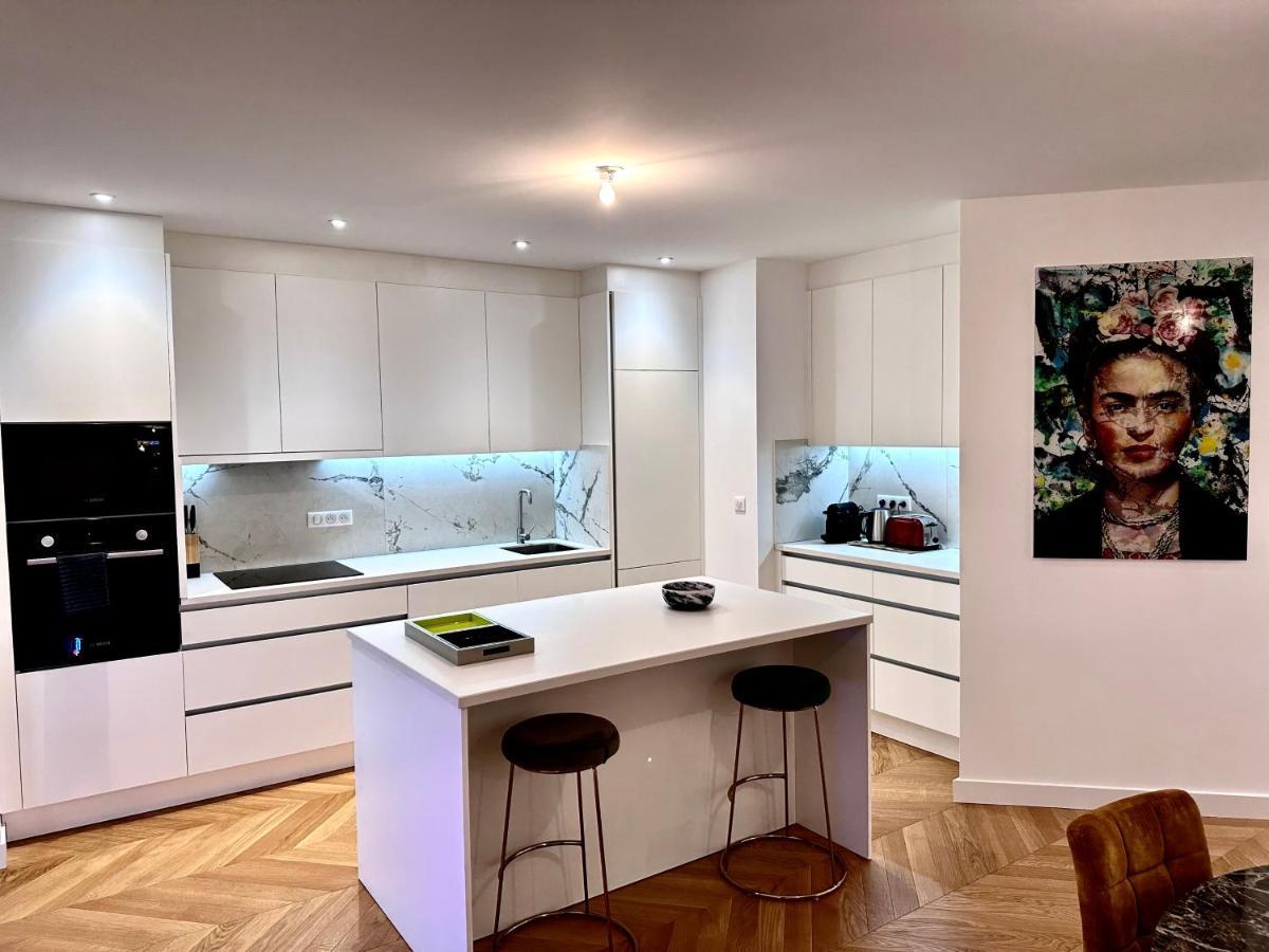 Bel Appartement Avec Parking Au Coeur De Reims Buitenkant foto