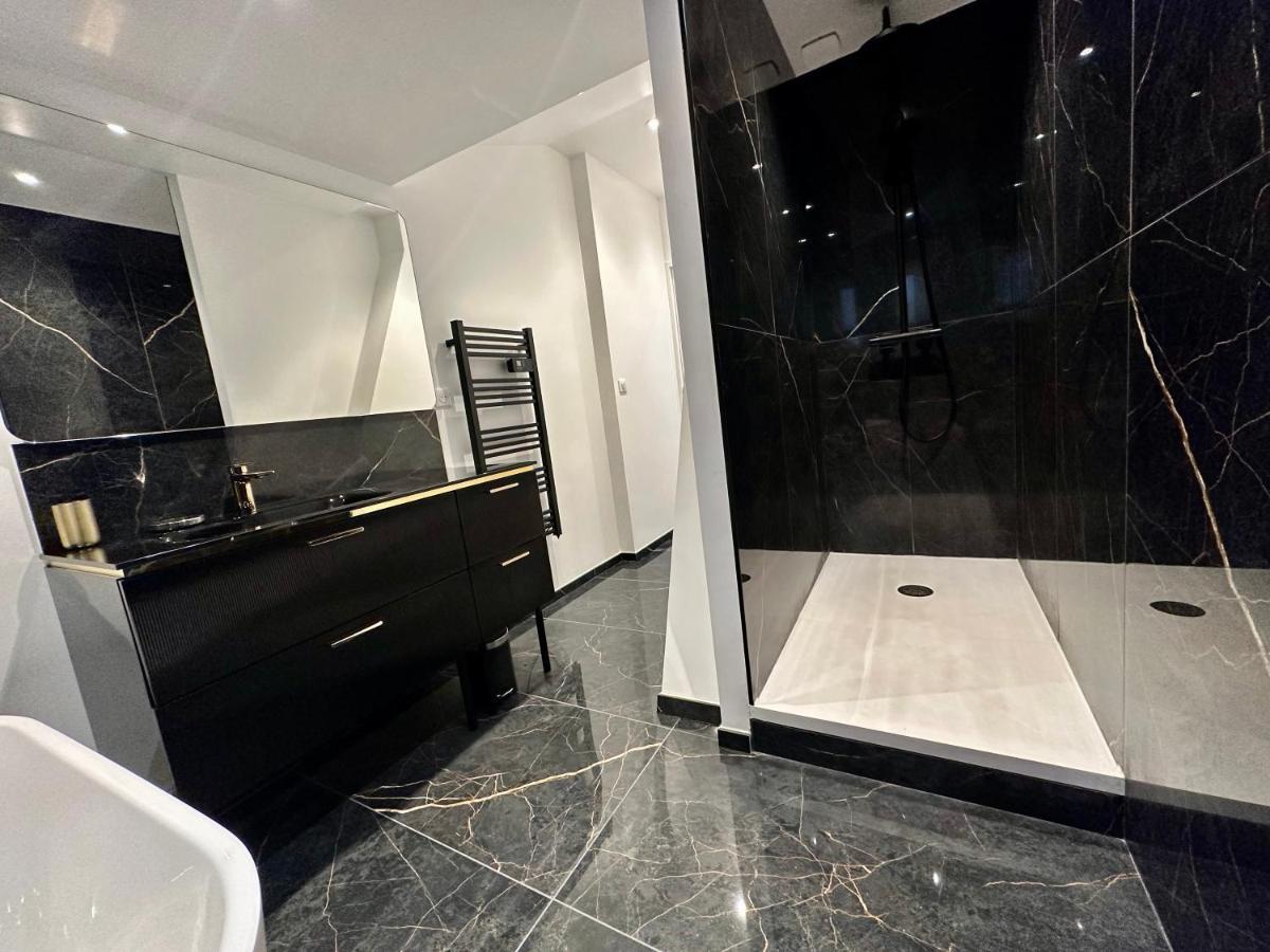 Bel Appartement Avec Parking Au Coeur De Reims Buitenkant foto